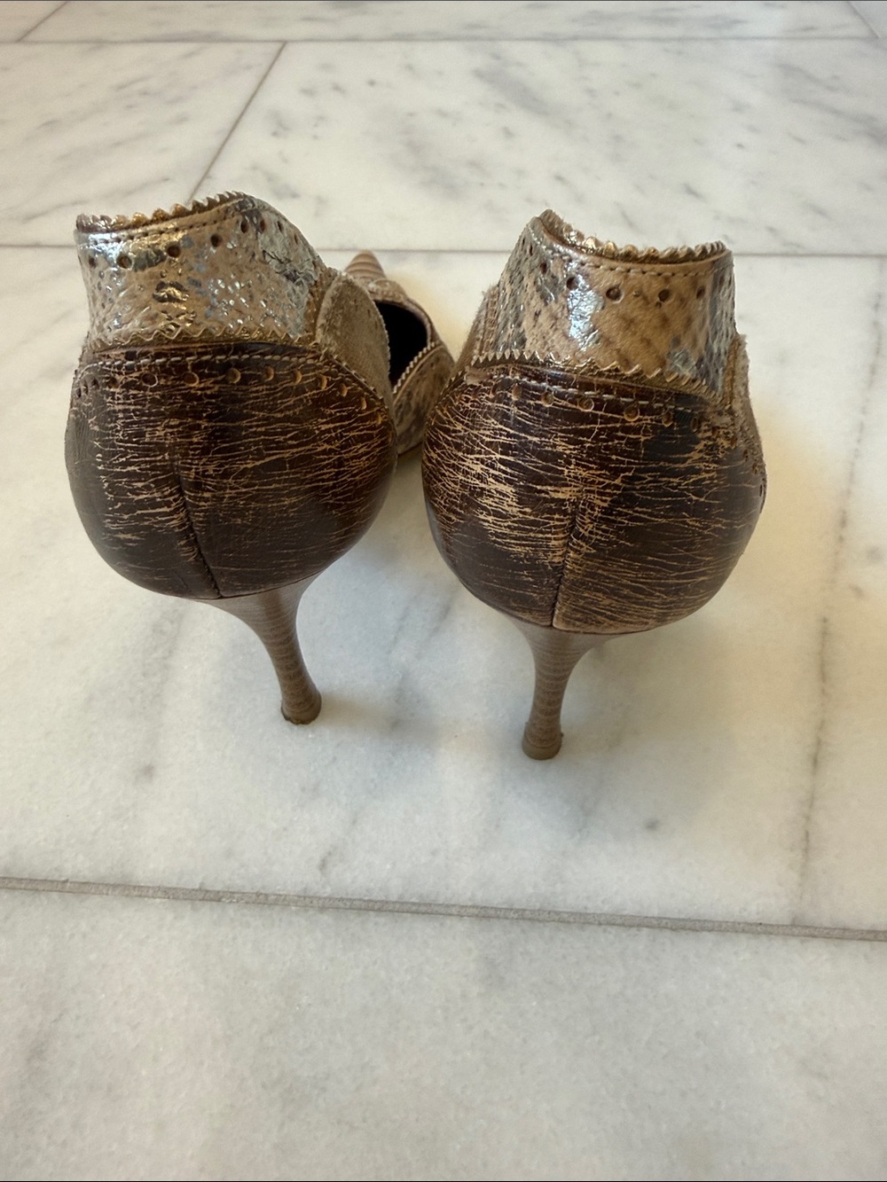 Women’s Metallic Brown Pointed-Toe Pumps - Picture 6 of 8